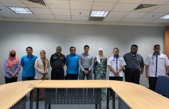 Perjumpaan berlangsung di pejabat CAAM Putrajaya